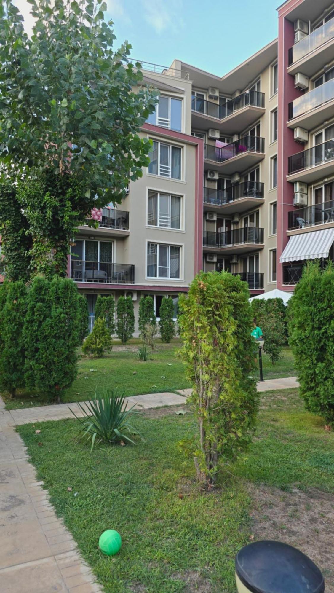 Уютные Апартаменты Vip Park Pantai Sunny Bagian luar foto
